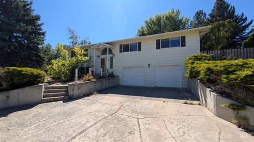 1857 Conestoga St, Moscow, ID, 83843-2440 | Card Image