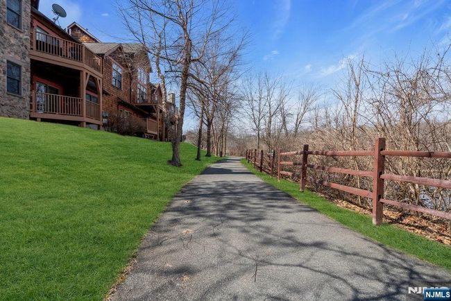 12 - 1-12 Pine Cres, Condo with 1 bedrooms, 1 bathrooms and null parking in Vernon NJ | Image 33