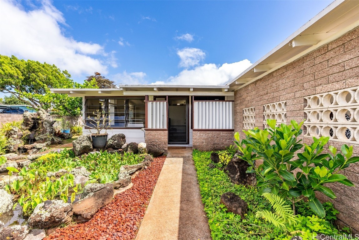 Aamanu St, Pearl City, HI 96782 #1