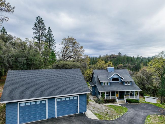 Beautiful from the curb and nearly 3000 SF! | Image 34