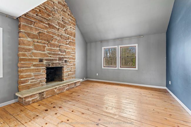 7558 Highway 38, House other with 3 bedrooms, 1 bathrooms and 10 parking in Verona ON | Image 12