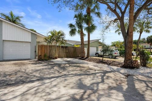 8632 Pluto Ter, West Palm Beach, FL, 33403-1657 | Card Image
