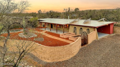 4231 N Bidahochi Dr, Tucson, AZ, 85749-9632 | Card Image