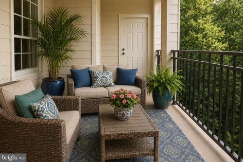 e-1334 Garden Wall Cir, RESTON, VA, 20194-2035 | Card Image