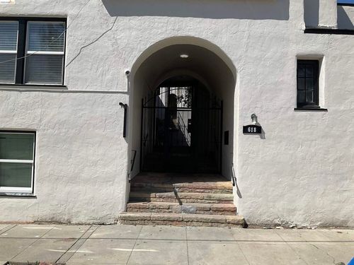 618 W 7th St, Antioch, CA, 94509-1662 | Card Image