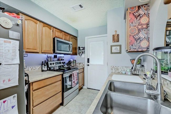 391 Roberts Ave, House other with 3 bedrooms, 2 bathrooms and null parking in Bridge City TX | Image 9
