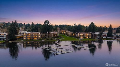 i2-17500 Ne 40th Pl, Redmond, WA, 98052-5664 | Card Image
