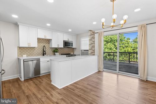 720 Shaw Ave, LANSDALE, PA, 19446-2334 | Card Image