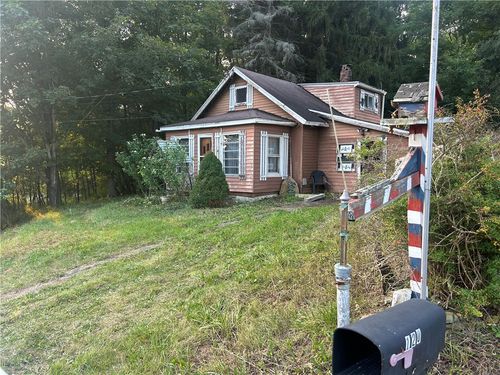 120 Roytown St, Somerset, PA, 15501-6581 | Card Image