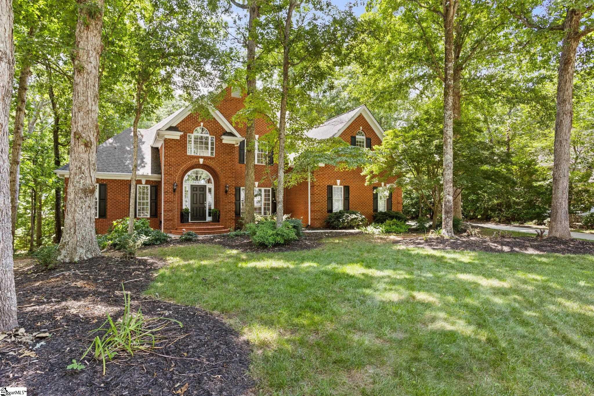 Goldenstar Ln, Greer, SC 29651