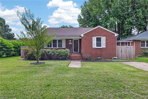 609 Crystal Ave, Chesapeake, VA, 23324-4109 | Card Image
