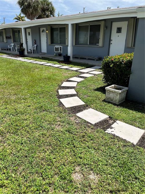 5821 Ne 18th Ave, Fort Lauderdale, FL, 33334-6053 | Card Image