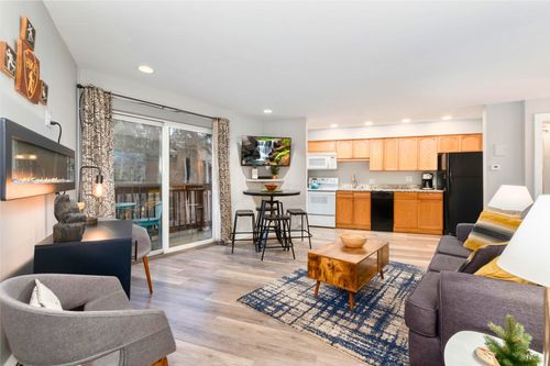 27-1140 Ski Hill Rd, Breckenridge, CO, 80424-6630 | Card Image