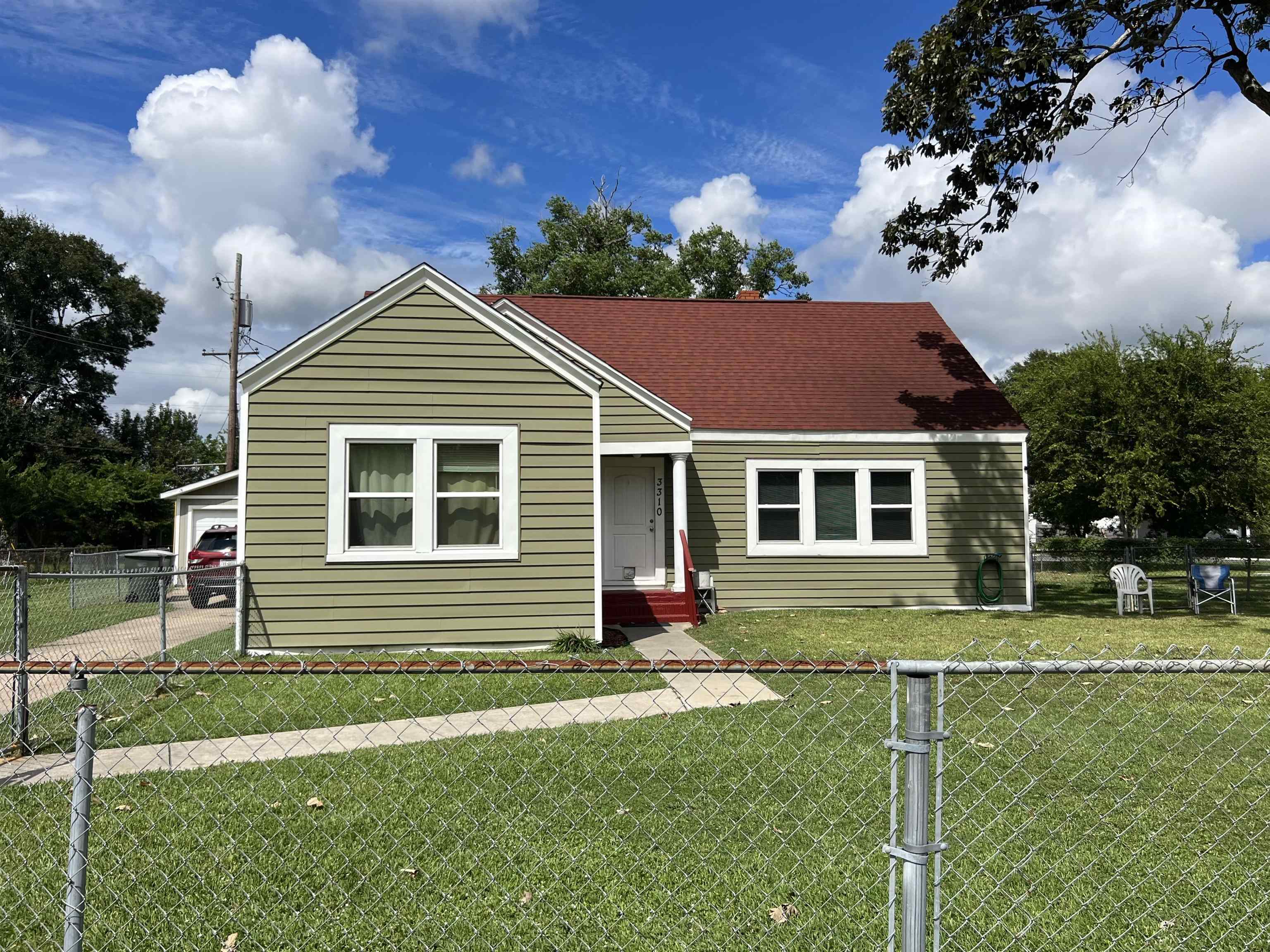 Woodrow Dr, Port Arthur, TX 77642