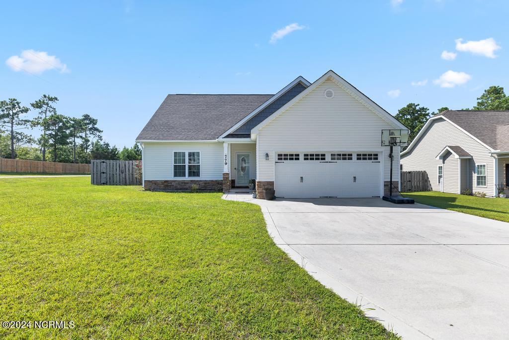 Jim Grant Ave, Sneads Ferry, NC 28460