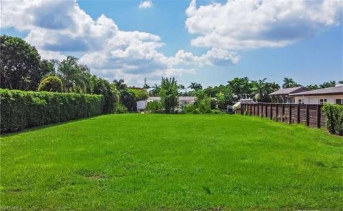 1598 Curlew Ave, NAPLES, FL, 34102-3405 | Card Image