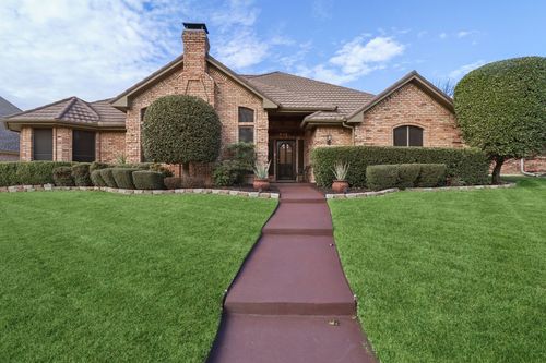 4212 Old Dominion Dr, Arlington, TX, 76016-6272 | Card Image