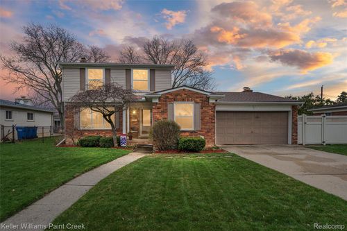 30502 Birch Tree Dr, Warren, MI, 48093-3089 | Card Image