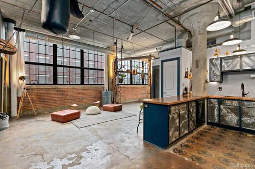 apt-204-5766 Trumbull St, Detroit, MI, 48208-1777 | Card Image