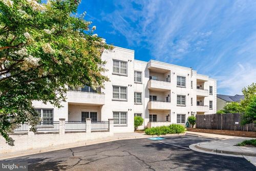 unit-105-231 N Thomas St, Arlington, VA, 22203-3646 | Card Image