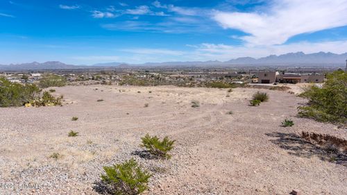 6021 Dry Canyon Rd, Las Cruces, NM, 88007-4828 | Card Image