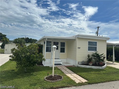 104 Moorhead Mnr, NAPLES, FL, 34112-6588 | Card Image