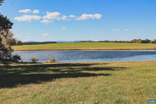 17 Rolling Rd S, Scottsville, VA, 24590-4631 | Card Image