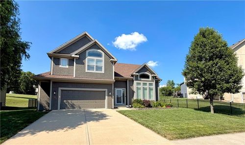 15700 Nw 125th St, Platte City, MO, 64079-7906 | Card Image