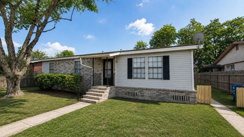 b-9 Carol Ct, Brookshire, TX, 77423-8705 | Card Image