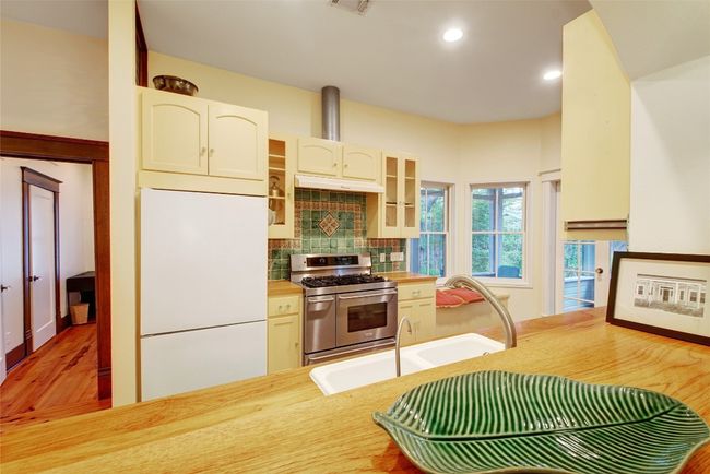 Kitchen | Image 16