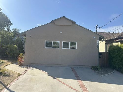 13009 Debby St, Valley Glen, CA, 91401-3230 | Card Image
