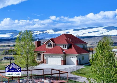 655 Longview Ln, Lander, WY, 82520-8921 | Card Image