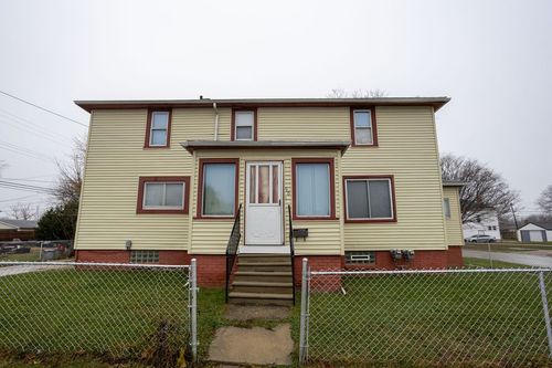 96 Jones St, Mount Clemens, MI, 48043-5737 | Card Image