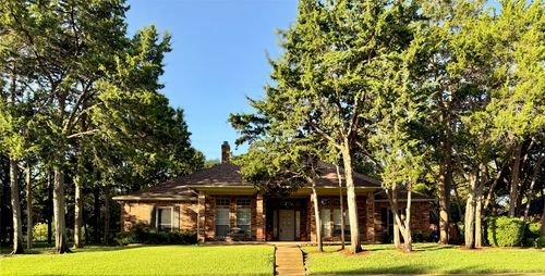2104 Valley View Dr, Cedar Hill, TX, 75104-7800 | Card Image