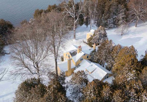 955 Whalley Rd, Charlotte, VT, 05445-9528 | Card Image