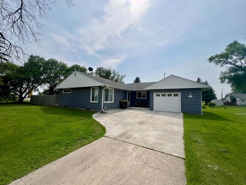 310 6th St W, Hector, MN, 55342-1032 | Card Image