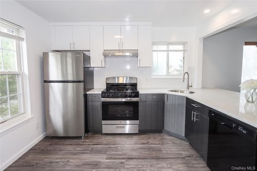 1a-1 Putnam Ave, Glen Cove, NY, 11542 | Card Image