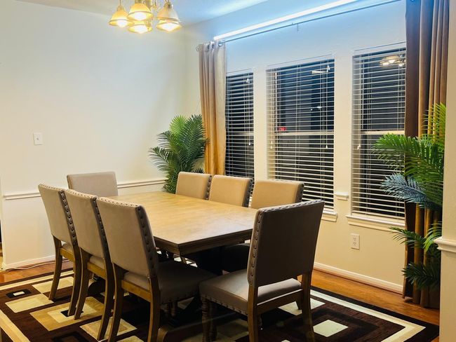 Dining | Image 8
