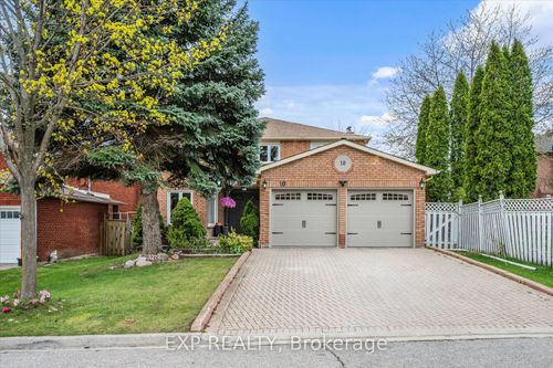 10 Stratford Dr, Richmond Hill, ON, L4B1V7 | Card Image
