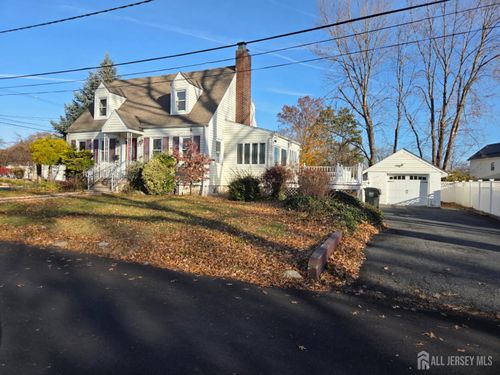 250 Thomas St, Woodbridge, NJ, 07095-2216 | Card Image