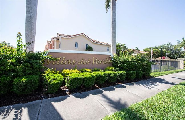 6303 Vista Verde Dr E, Townhouse with 3 bedrooms, 3 bathrooms and null parking in GULFPORT FL | Image 4