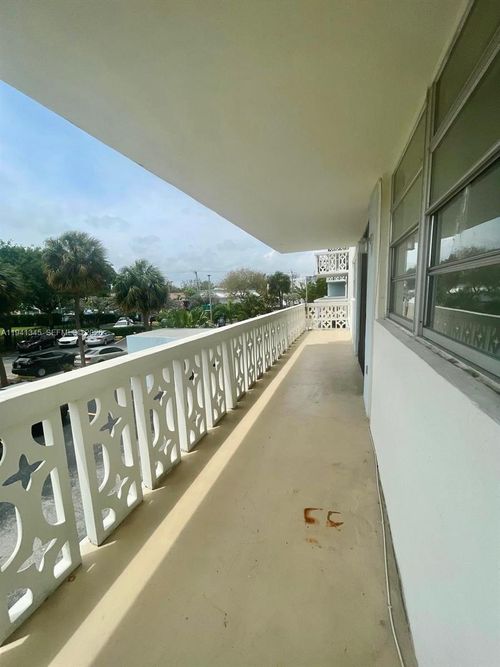201-13155 Ixora Ct, North Miami, FL, 33181-2323 | Card Image