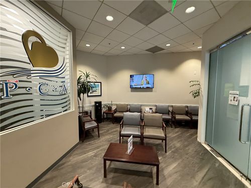 190-3070 Bristol St, Costa Mesa, CA, 92626-7301 | Card Image