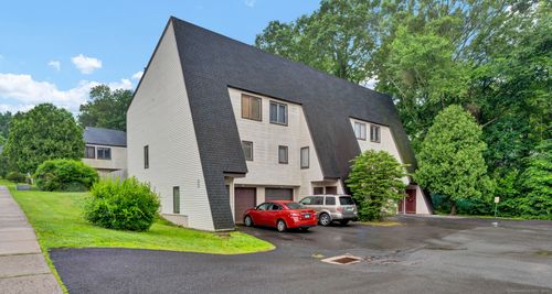189-189 High Top Circle W, Hamden, CT, 06514 | Card Image