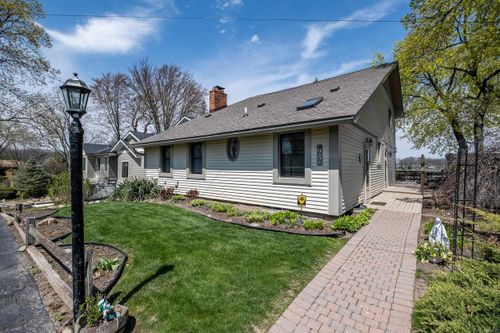 4040 Lark Ave, Waterford, MI, 48328-1109 | Card Image