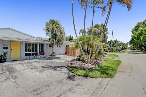 1-4-2500 Nw 3rd Ave, Wilton Manors, FL, 33311-3058 | Card Image