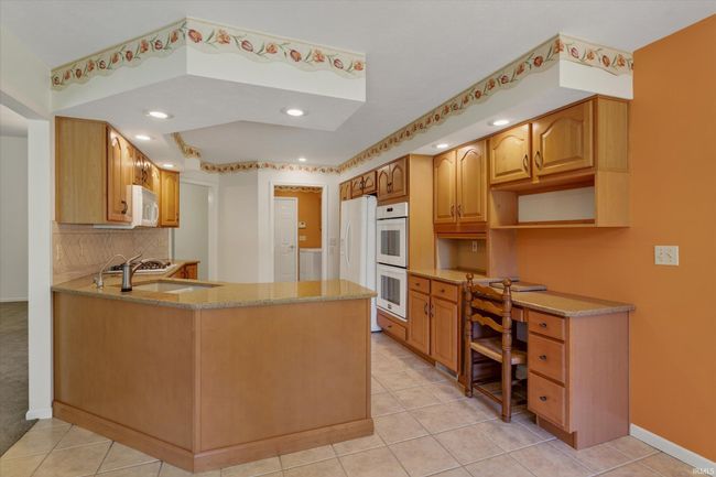 1722 Cobblestone Blvd, Condo with 3 bedrooms, 3 bathrooms and null parking in Elkhart IN | Image 9