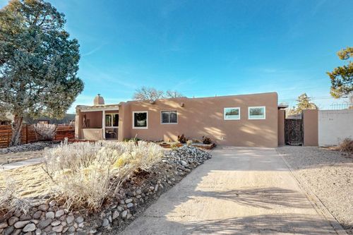 1907 Hano Road, Santa Fe, NM, 87505 | Card Image