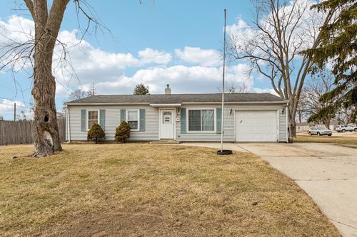 820 S Pine St, Streamwood, IL, 60107-1446 | Card Image