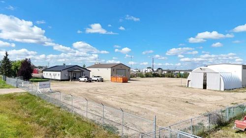 4212 Hewlett Drive, Rural Red Deer County, AB, T4S2B3 | Card Image